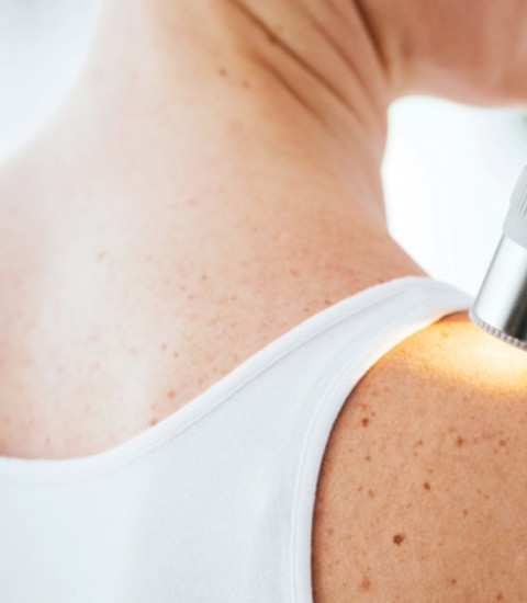 Dermatolog
